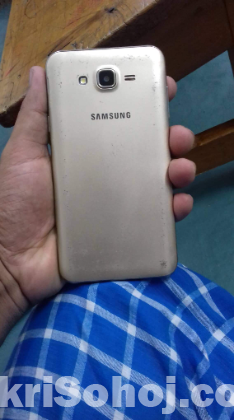 Samsung Galaxy J7